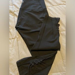 Lululemon Minimalist High-Rise Crop 21" - Black - Size 10